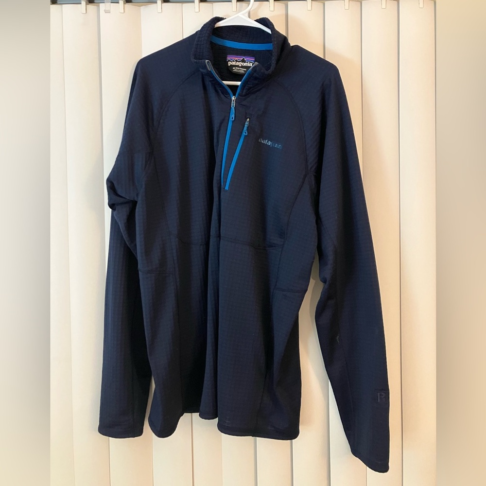 Patagonia Men's R1 Dark Blue 1/4 zip Jacket